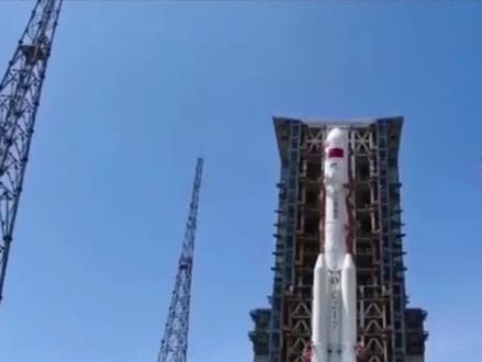 神舟二十三号载人飞船发射任务圆满成功 #我要上热门 #航天 #神舟二十三号 #科技 #热点