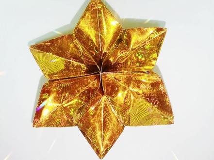 今天分享小莲花的折法,配车头经音乐,祝大家出入平安,身体健康!#折元宝 #绍兴 #柯桥 #柯城寺 #秀英