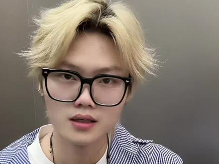 少年感发型千万别乱剪❗️❗️
找到适合自己的才是首要🫵🏻
所有女生不挑脸型的少年感发型该如何选择❓
按照“好打理程度 + 风格适配” 分为三类,不管是学生党、打工人,还是手残党,喜欢中性风少年感的你,看看哪款是你的心动发型吧。
🙋🏻♂️我是南京最懂中性风少年感的发型师鑫宇
😎👋关注我持续收获少年感发型小知识#南京鲻鱼头 #中性风发型 #鲻鱼头避雷 #短发翻车 #女生短发