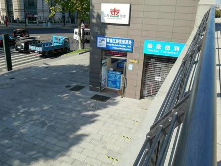 昙花一现的黄浦江观光游轮,如今客流稀少,本地人花2元省钱攻略#城市的夜晚 #夜景 #轮船 #旅行大玩家 #随拍 #上海美好推荐官