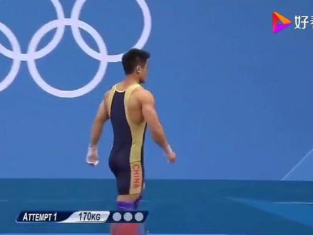 2012伦敦奥运会,中国举重名将吕小军打破男子77公斤级举重世界纪录并蝉联奥运会冠军