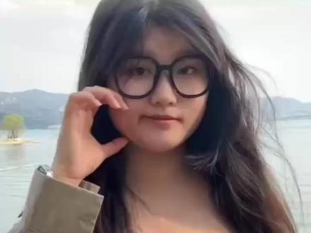 女子反向减肥一个月胖了十斤,“吃了放纵餐停不下来”#减肥 视频来源@小鱼呆呆脑 #星耀国风盛典 #100位国风星耀官闪耀郑州