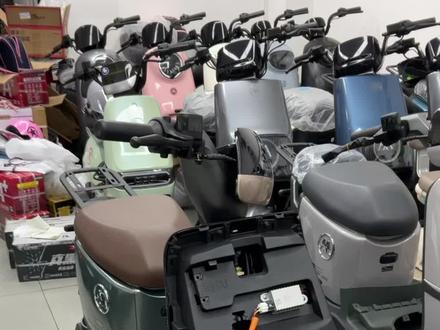 #爱玛电动车 指挥官pro,前面版拆开就这样