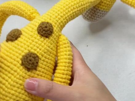 长颈鹿窗帘绑带钩织(身体一)#爱生活爱编织 #我的手工日常 #零基础学钩针