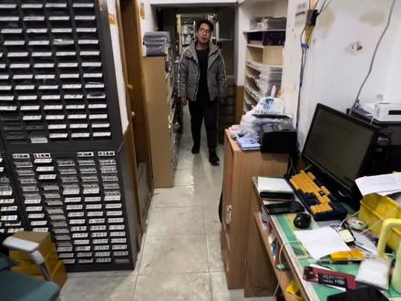 带你第一视角体验干手机配件的一天#手机维修 #生活vlog #100位抖音发光新职人 #光芒闪耀的你