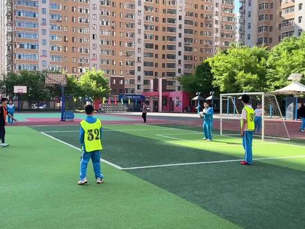 风华中学校园足球赛记录风华学子的校园生活