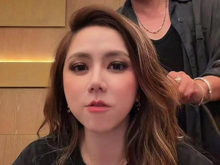 #不在依赖姐姐算长大吗 #邓紫棋 #邓紫棋演唱会
@GEM鄧紫棋 看来解还没冲浪到这个🤣🤣