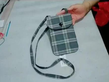 #爱手工爱生活 #双层手机包制作#原创作品 #手机布包制作教程 #布艺包包 #制作过程 ##@双层手机包制作教程