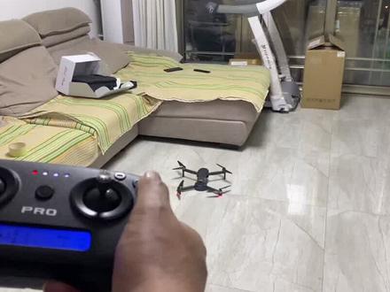 千元价位无人机Sg908室内试飞,悬停稳定性很好