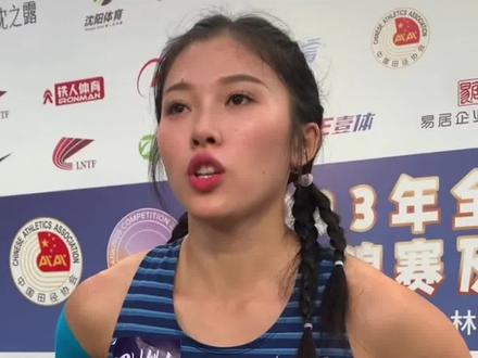 吴艳妮:“我们不比日本选手差”2023亚运会,中国跨栏双子星将和日本选手上演巅峰对决!毫秒豪厘只差都将惊心动魄。尽力就好,希望能如愿!国家需要这样充满热血,豪情壮志的人,加油!#吴艳妮 #林雨薇 #吴艳妮又美又飒 #田径的魅力 @抖音小助手