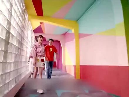 李佳航买下一菲跑道房,重情重义,实为爱情公寓最有种的男人 #爱情公寓 #李佳航 #张伟