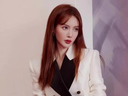 金晨的公关太顶级,竟然起死回生了#娱评人吴清功 #金晨 #八卦 #娱乐 #热点