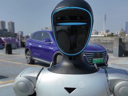 机器人能干什么? 他和过去的新能源是否一样?今天来一场 时空对话~#宇树机器人 #机器人#人形机器人 #具身智能