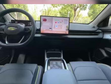 内置超清大屏,2024款几何G6真续航 刷新你的视野