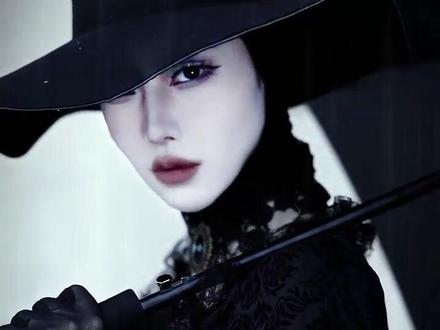 “神秘、孤独 ”#雨中女郎 #仿妆 #妆前妆后 #妆容分享 #破碎感