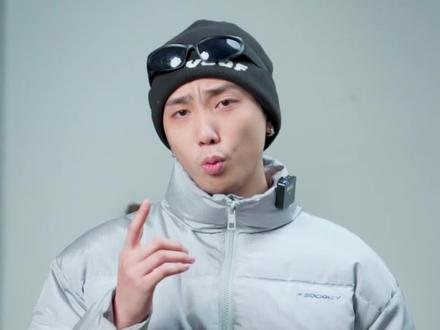 把冷帽戴好能为你穿搭加大分。 #冷帽戴法 #穿搭技巧