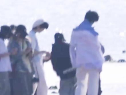 “两颗心在靠近”#桂瑞 #海边