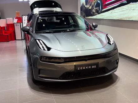 如果你不知道001的底盘质感多好,就去感受一下et7的底盘再回头比 #极氪001测评 #空气悬挂