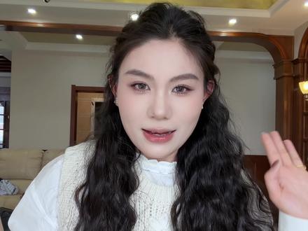 有氛围感又洋气的蛋卷发发型真的太多姐妹喜欢了~不伤头发又简单,跟着视频学起来吧!#发型教程 #蛋卷棒 #氛围感发型