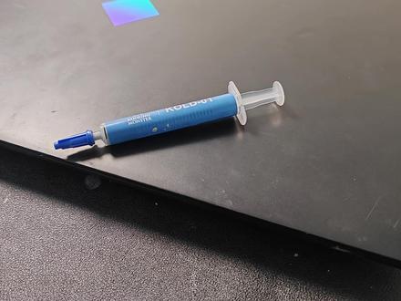 惠普暗影精灵7 2021清灰换硅脂拆机教程 大家还想看什么型号的拆机视频可以告诉我哦,此拆机教程以仔细与清晰易懂的角度拍摄给拆机小白。
【酷寒怪兽Kooling Monster】
我们的愿景是让每个人都能有最舒适的电脑体验。我们希望在DIY电脑维修技能的普及下,让每个人都能以极低的成本实现电脑性能的大幅提升。
【声明】
该视频仅提供资讯分享,不会赔偿任何因个人操作所导致的损害
#惠普 #暗影精灵7 #清灰换硅脂 #拆机视频 #笔记本清灰