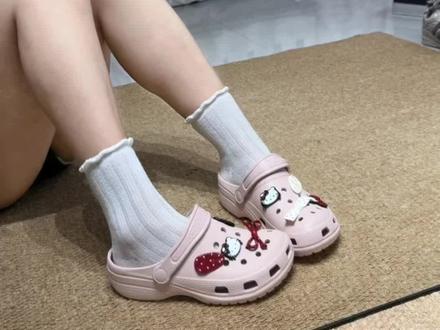 真的一点嘎吱嘎吱响都没有!#洞洞鞋 #好鞋推荐 #女鞋