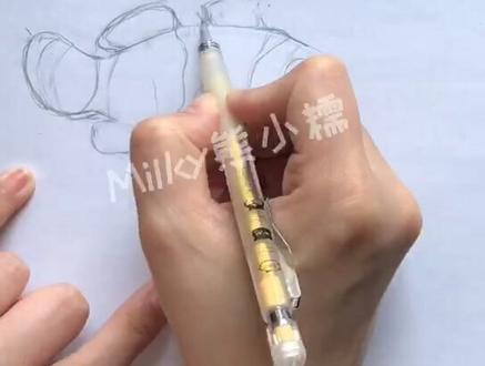 #每日一画 #手绘 终于翻到你啦~小丑鱼