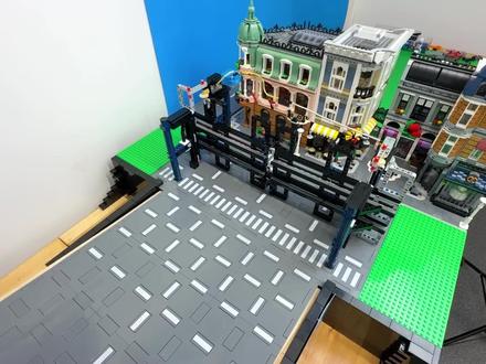 震惊!改造后的乐高升降隔离柱居然也挡住冲过来的超大跑车 #乐高 #乐高积木 #乐高积木搭建 #乐高moc #乐高隔离柱