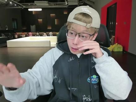 瓦瓦给泽哥准备了礼物#瓦瓦#泽哥