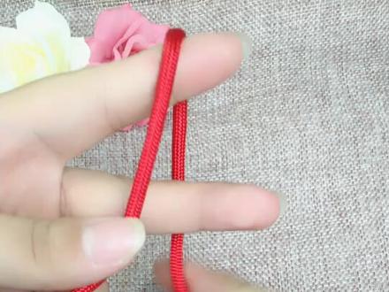 这个叫猴拳结😊@抖音小助手 最后调整线的话一定要松紧均匀。