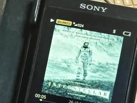 这年头还有谁在用mp3听歌啊#索尼大法好 #zx300a #walkman #黑砖