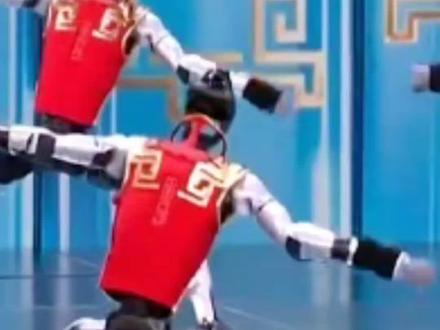 春晚人形机器人概念股你的持仓中有它吗#股民 #股票 #财经 #上热门 @抖音创作中心 @抖音推流 @抖音热门视频 #春节联欢晚会