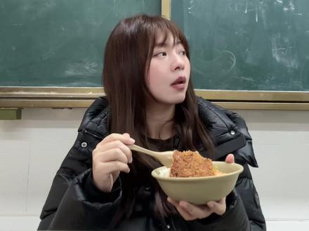 武汉小学教师开学第一天是种怎样的体验🙃此刻我已经累麻了,但还在剪视频😂#小学教师 #教师vlog #vlog日常 #开学第一天 #教师日常