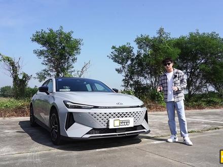 试驾启源A06:尾翼一开,最靓的仔