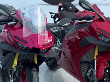 张雪820RR对比500RR体型大小#张雪820rr