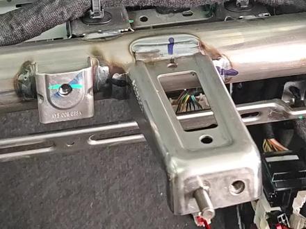 分享埃安RT的空调内外循环电机,空调模式电机,温度调节电机的安装位置#新能源汽车维修 #每天一个用车知识 #埃安RT #电车维修 @抖音创作小助手 @DOU+上热门 @抖音创作灵感 @抖音媒体内容优推官 @抖音小助手