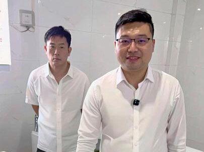 #助浴培训学习#搓澡按背手法学习#山东搓澡技术培训#搓澡团队合作#背部按摩 祝所有的助浴师2026一切顺利,背部按摩手法流程