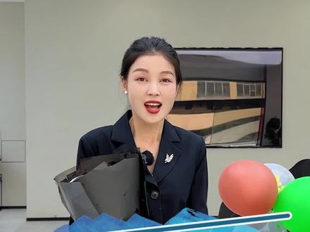 经理花5万块买奔驰跑车让小助理重寻真爱!#瓜子二手车