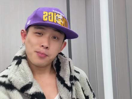 你们问了半年的Dazz来咯#拍照分享 #滤镜分享 #拍照姿势 #男生拍照