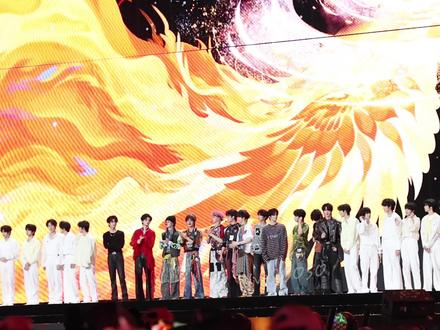 27日TF家族新年音乐会荣耀随舞完整版 #时代峰峻 #穆祉丞 #王橹杰 #陈思罕 #演唱会