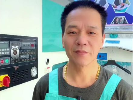 干洗就是把干衣服放进干洗机用有机溶剂清洗 洗完干的出来#屏南县干洗店#屏南县哪里洗衣洗鞋好#屏南县老陆干洗店#UCC国际洗衣屏南店#同城精选💖