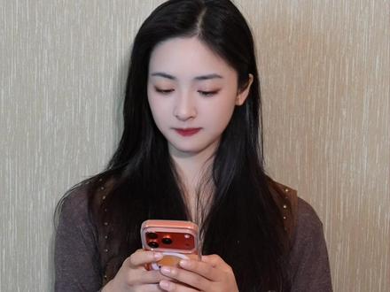 哇!@沈月 也在用千问点奶茶呀!身边人都在用千问AI购物,领25元免单卡买买买,你加入了吗?#千问免单 #千问一分钱奶茶 #千问请客瓜分30亿