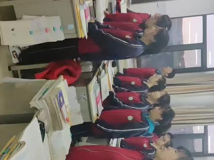 日常生活,老班带着一起唱班歌,我们都是追梦人!