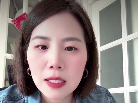 机器人产业链最被盯上的8家公司,第一名99%的人都猜不到!但与其纠结选哪一家,不如看懂这条产业链对应的指数和基金,普通人不用选股也能参与这波行情。#股票 #财经 #基金 #ETF #股民交流
