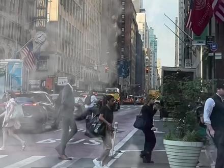 谁在逼牢 A 连夜回国?答案藏在斩杀线里 #全球创作者计划 #牢a #斩杀线 #国际观察