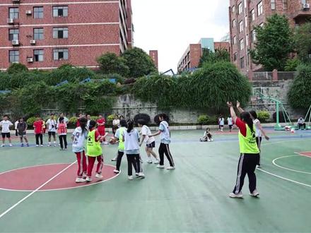把冠军留在物化地 贵阳市第三实验中学高一段赛决赛#贵阳市第三实验中学 #班赛 #物化地
#篮球 #高中