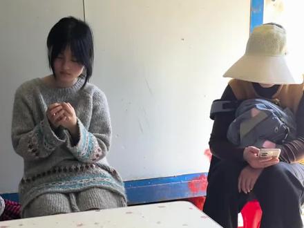 亲妈逼她18岁嫁人,姑姑四天给她换了条命#豆子姐姐 #小橙汁