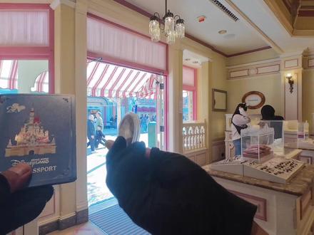 港迪二十周年纪念版领取,保姆级教程来了!#旅游 #迪士尼纪念品 #迪士尼二十周年 #迪士尼奇妙护照 #迪士尼纪念币