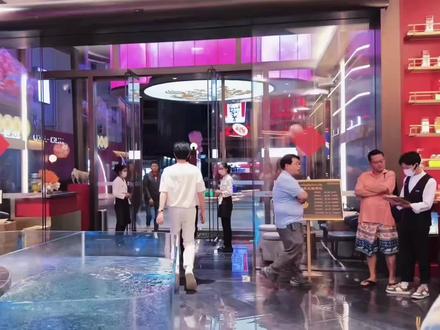 黑的白的穿上都好看啊 #云旗#郝熠然