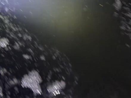 贵州一溶洞泉水变黑发臭,官方回应:情况属实,疑上游一餐厨垃圾处理站试运行所致,已启动应急供水 保障用水需要