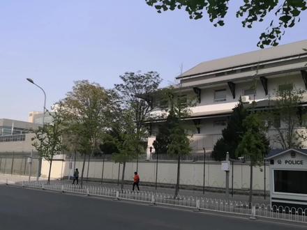 厉害了我的国,美国大使馆只在中国听话,这是为什么呢?